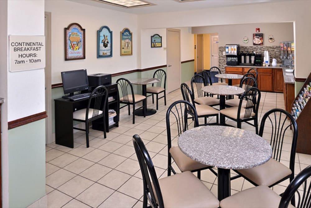 Motel 6 Galveston, Tx Seawall Екстер'єр фото