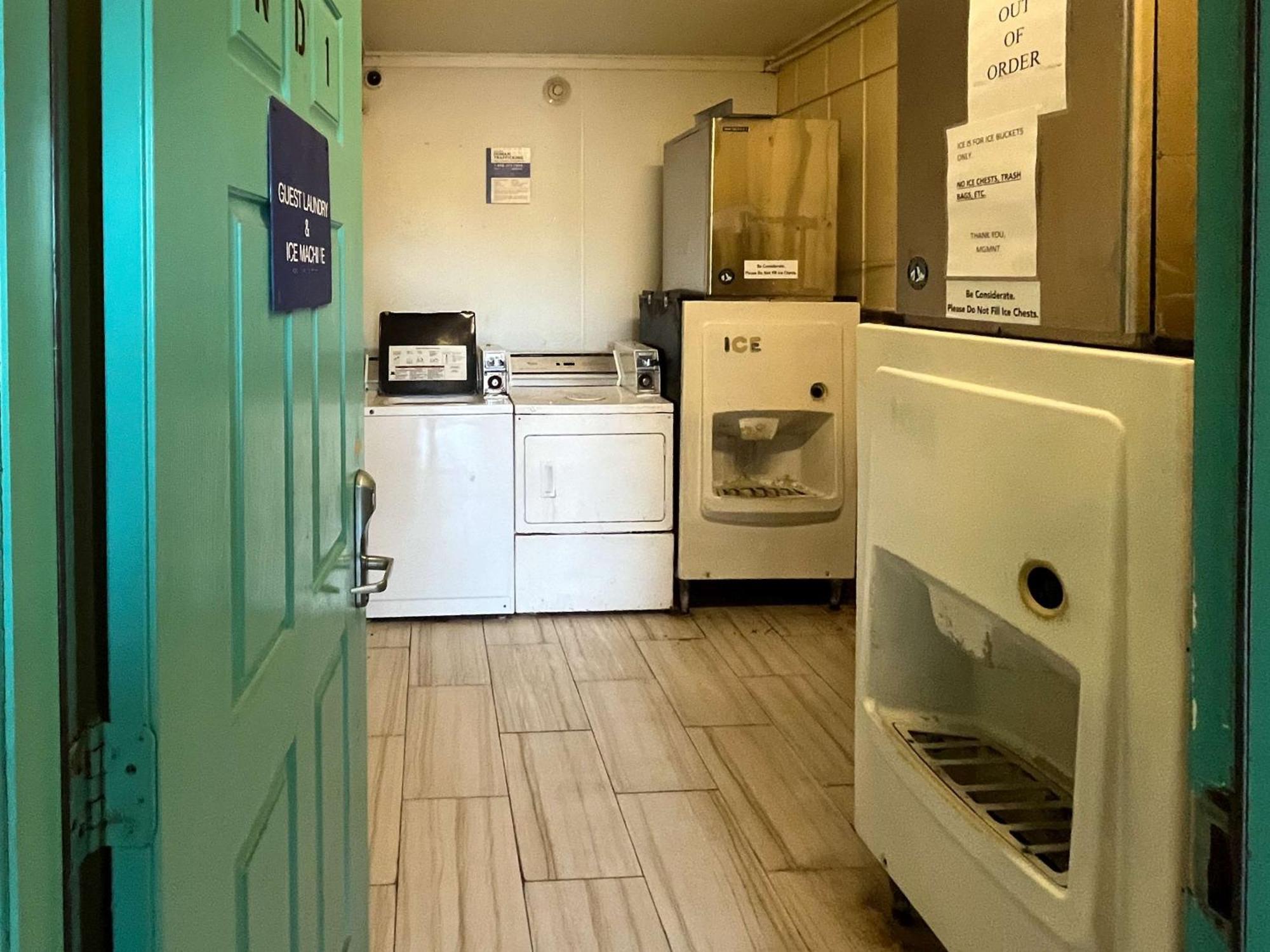 Motel 6 Galveston, Tx Seawall Екстер'єр фото